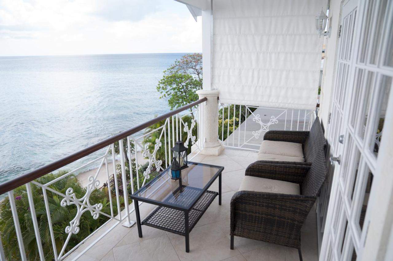 Bianca Bay Villa Saint James Bagian luar foto