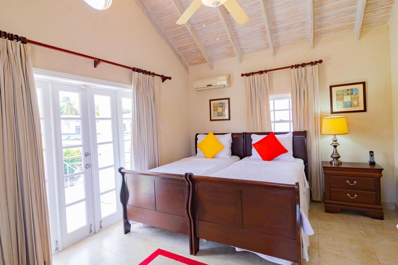 Bianca Bay Villa Saint James Bagian luar foto